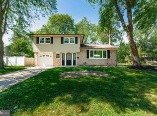 33 San Diego Dr, Magnolia, NJ 08049