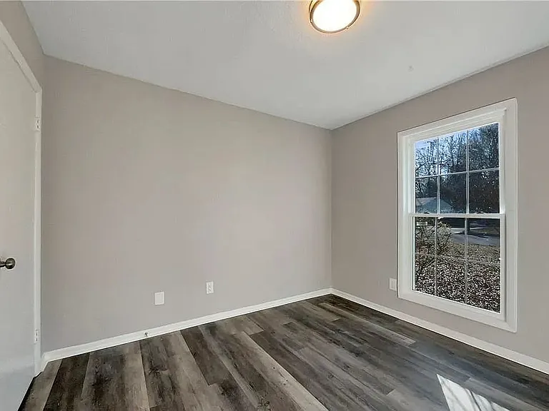 2809 Lamroc Rd — Photo 9
