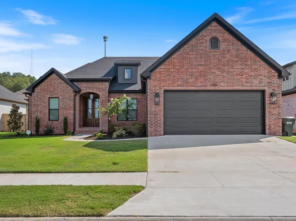 2465 Lilac Dr, Conway, AR 72034