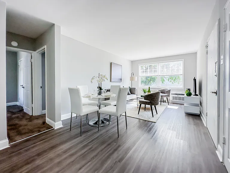 1 W Oakland Ave #15D — Photo 9