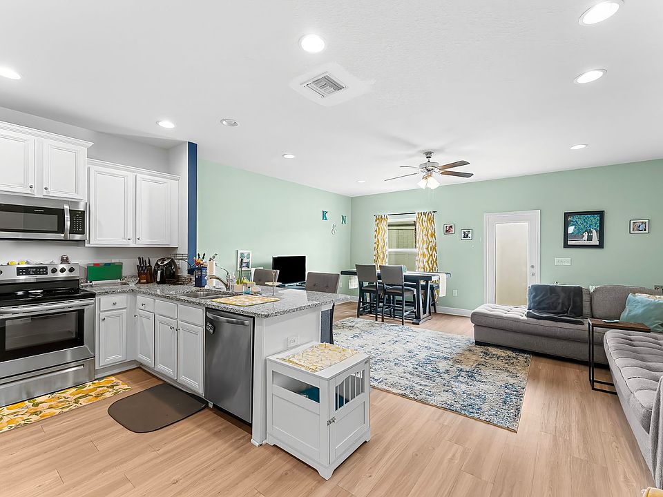 1st image of 7698 Shadow Lake Dr