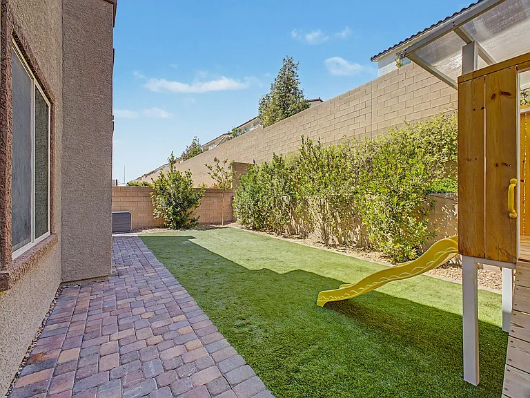 8137 Skye Plum St — Photo 39