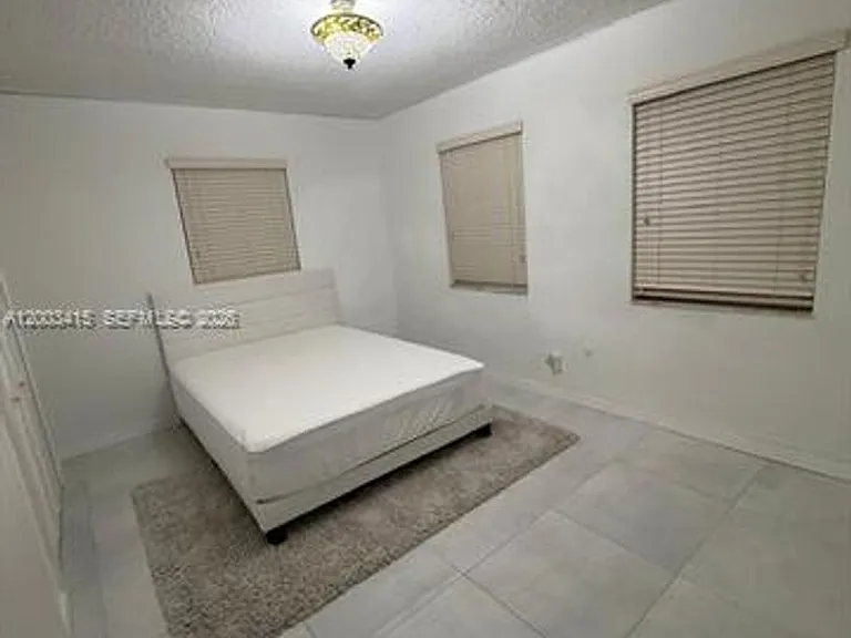 3600 SW 26th St — Photo 39