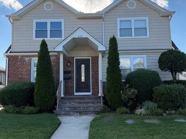 222 Colonial Ave Floor 2, Williston Park, NY 11596