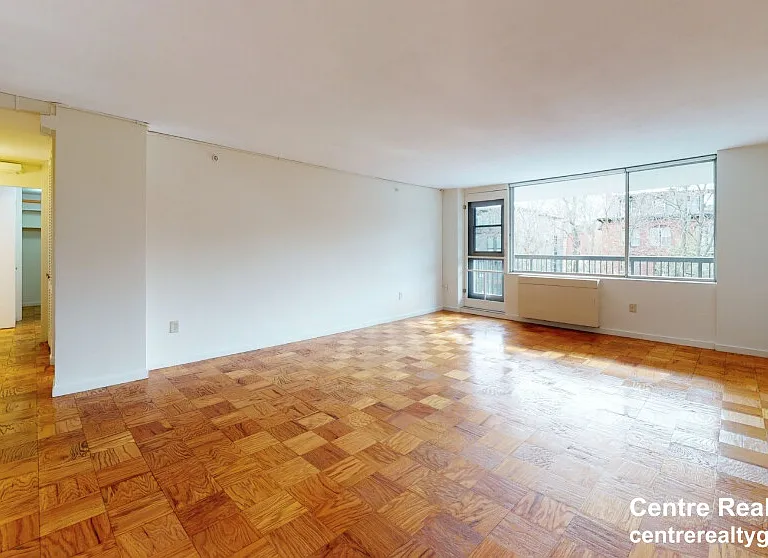 77 Monmouth St #691 — Photo 3