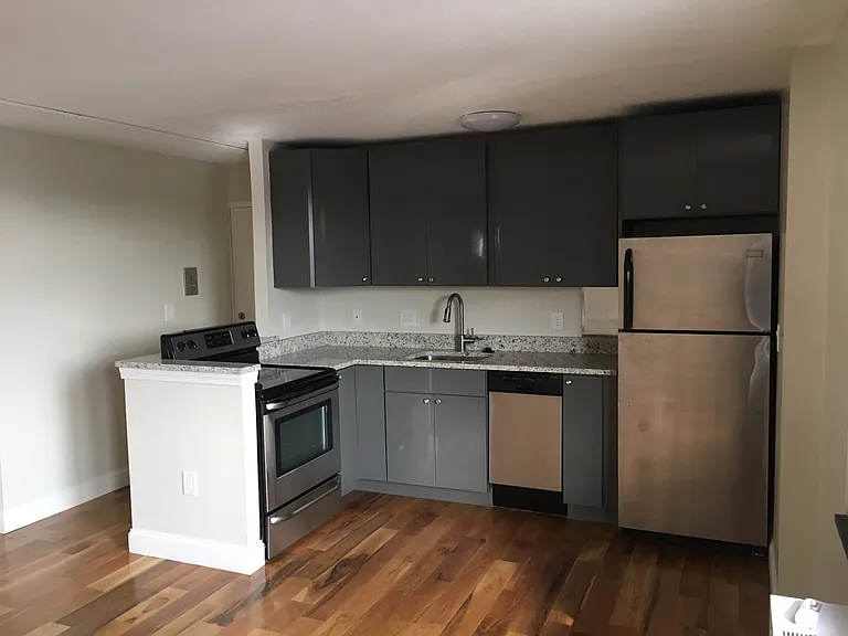 125 Trapelo Rd #33 — Photo 1