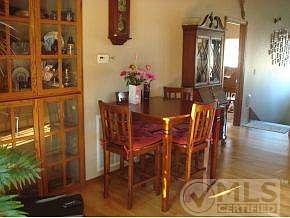 2nd eating area with Built-ins