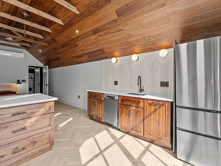 805 Woodruff Pl — Photo 8