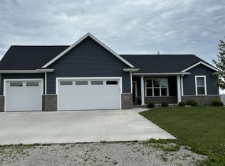 3700 Ridgecrest Ln, Kaukauna, WI 54130