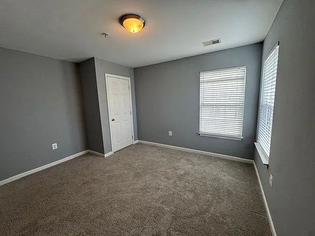1815 Frankford St SE — Photo 6