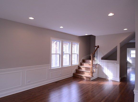 3rd image of 2922 N 74th Ct