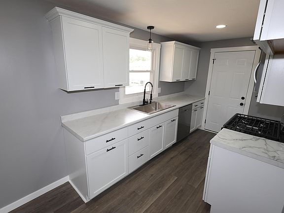 4th image of 5227 Linden Ave
