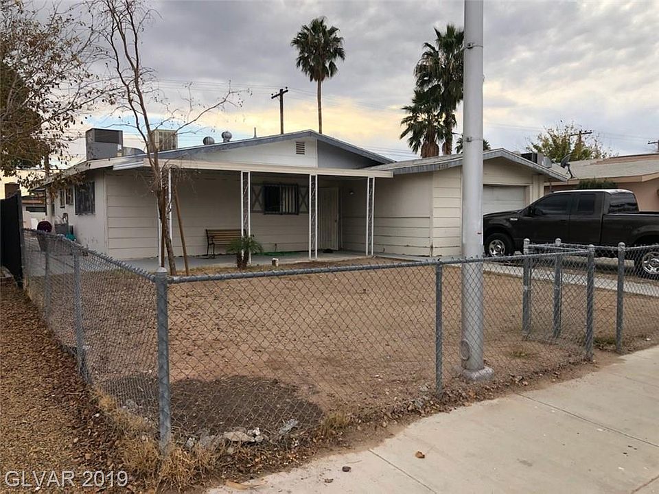 2nd image of 4213 Sawyer Ave