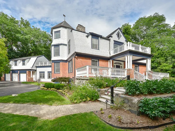 805 Oxford Rd, Ann Arbor, MI 48104