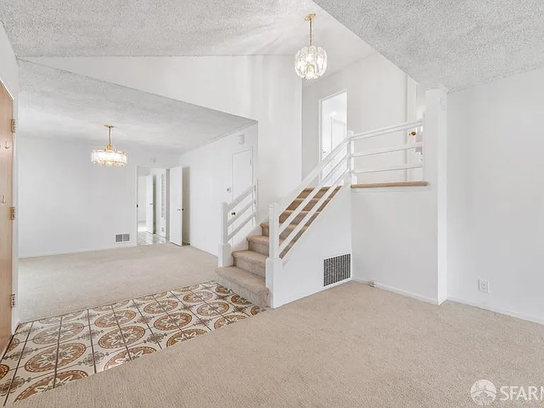85 Dorchester Dr — Photo 5