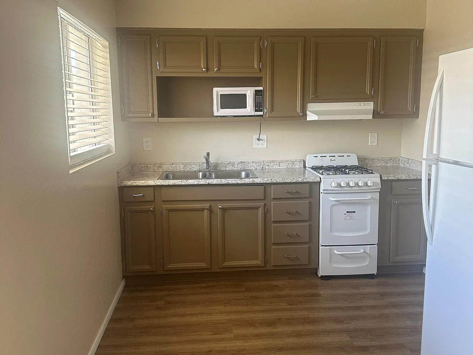 1 bed, 720 sqft, $1,250 — Photo 2