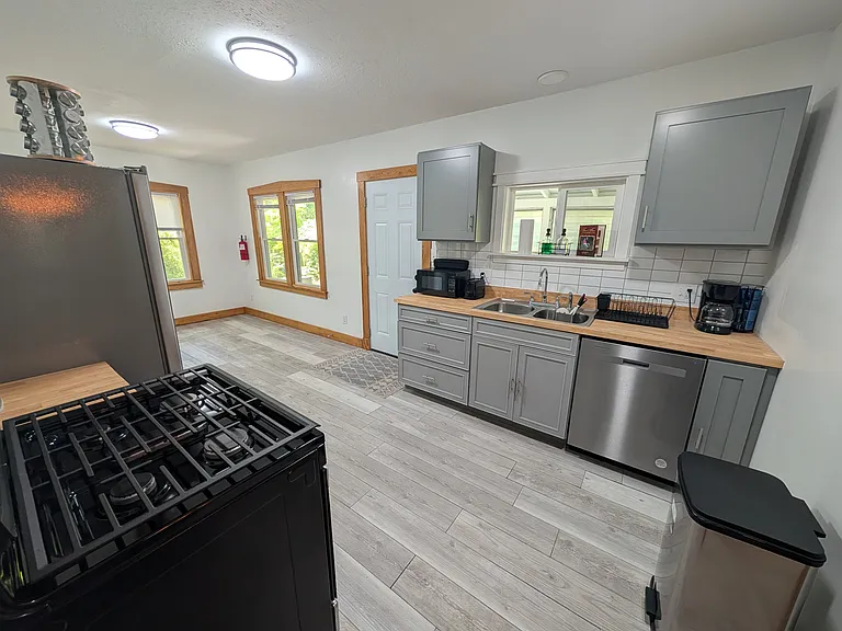 2410 W 42nd Ave — Photo 9