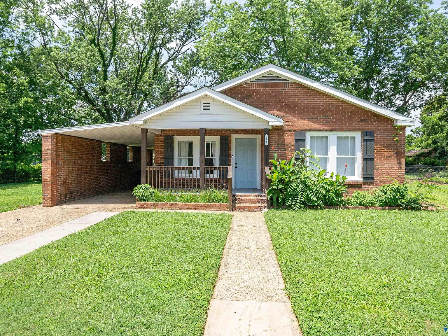 3 bed, 2.0 bath, 1161 sqft, $1,550 — Photo 1