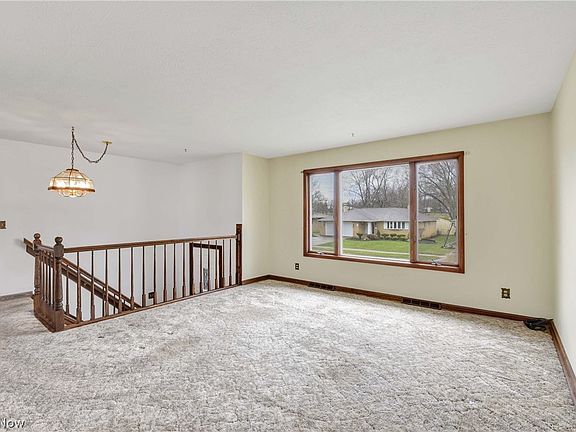 3rd image of 8712 Fenway Dr