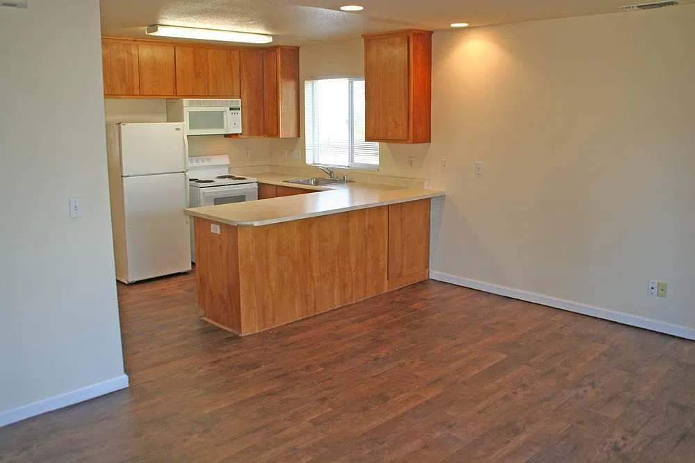 2 bed, 700 sqft, $1,795 — Photo 3