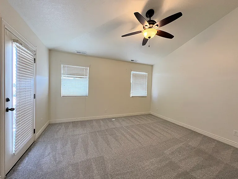 380 S 2150 W #302 — Photo 11