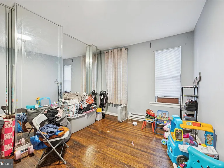 4928 W Thompson St #1 — Photo 5