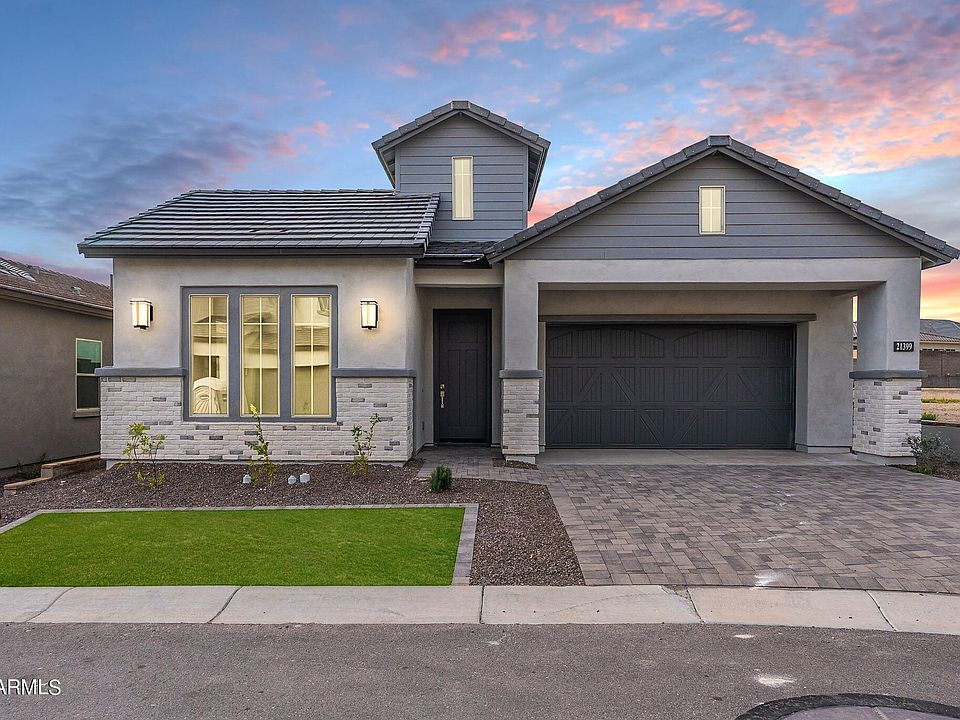 1st image of 21399 W MEADOWBROOK Avenue