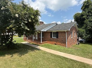929 Robbins St, Asheboro, NC 27203