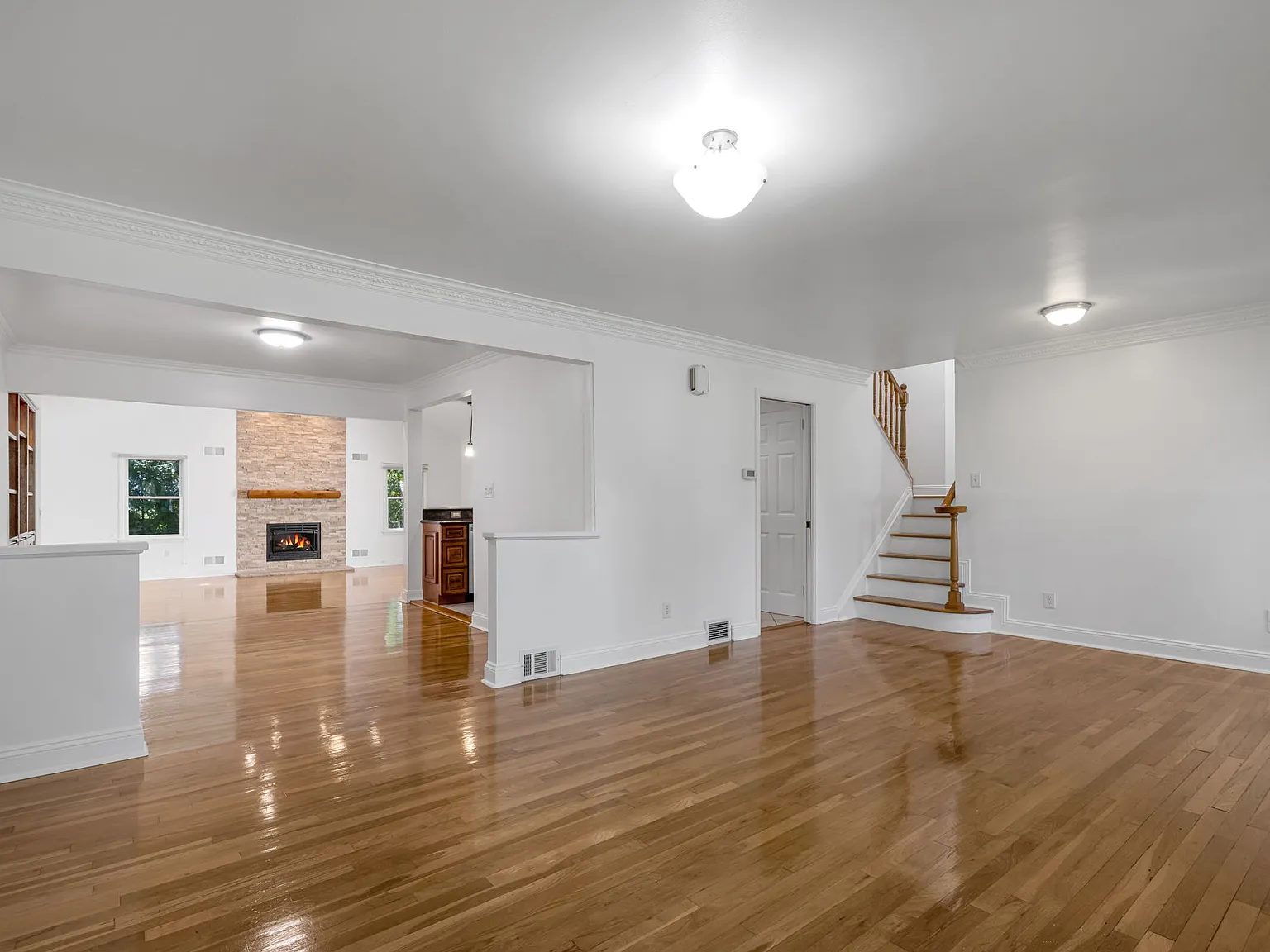 4 bed, 3.5 bath, $6,500 — Photo 4