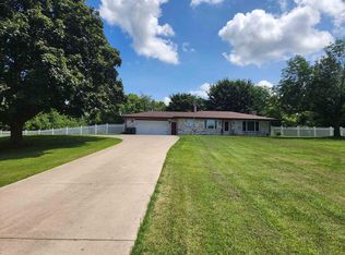 N682 Wishing Well Ln, Fort Atkinson, WI 53538