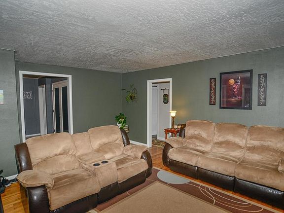 5th image of 1920 Kensington Ave