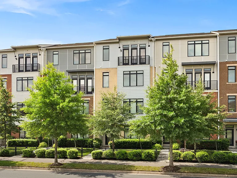 1518 Ribbon Limestone Ter SE — Photo 40