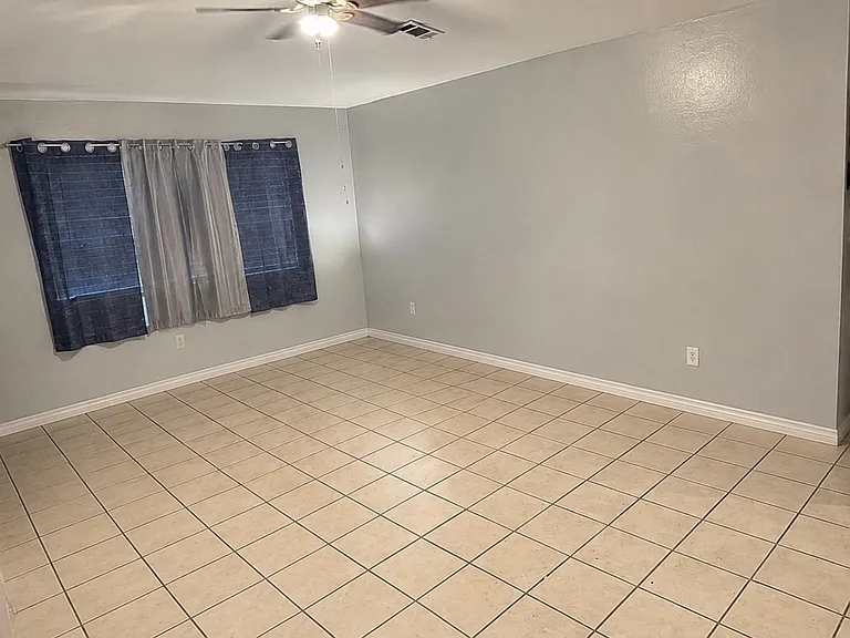 8005 Coyle St — Photo 8