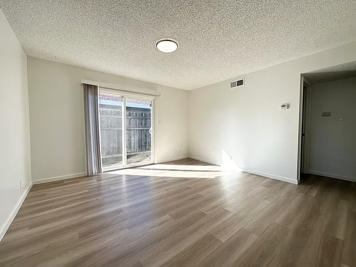 4605 Cyclamen Way — Photo 9