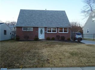 715 Hickory Rd, Secane, PA 19018