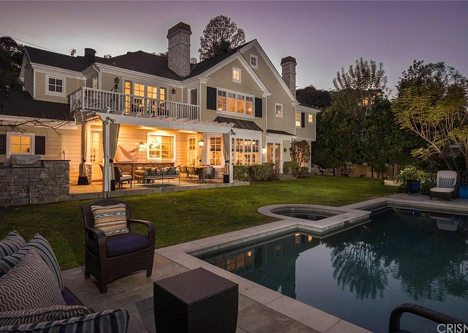 12959 Galewood St, Studio City, CA 91604 | Zillow
