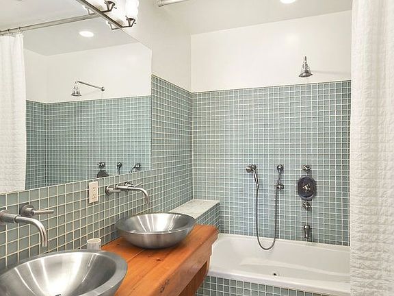 5th image of 79 White St APT 4E