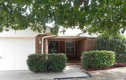 2313 SW 90th St Photo 1