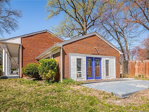 2nd image of 3018 Seminole Dr