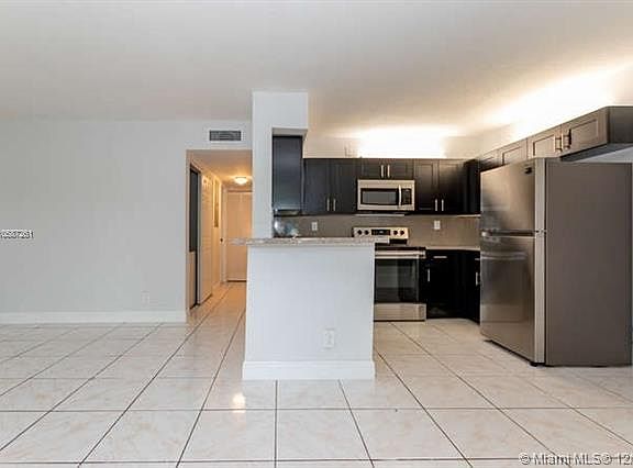 3rd image of 11631 Royal Palm Blvd