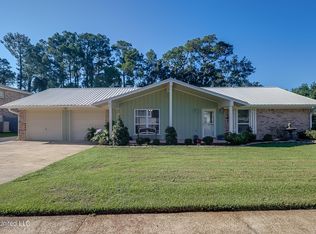 3228 Nottingham Rd, Ocean Springs, MS 39564
