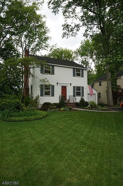 2nd image of 8 Lincoln Ave