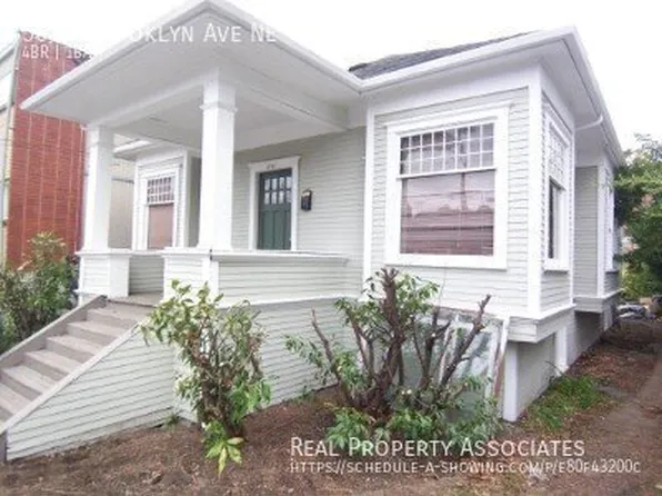 5646 Brooklyn Ave NE, Seattle, WA 98105