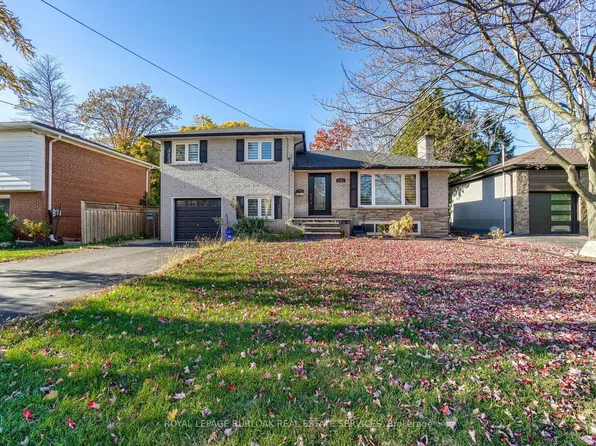 2121 Bridge Rd, Oakville, ON L6L 2E8