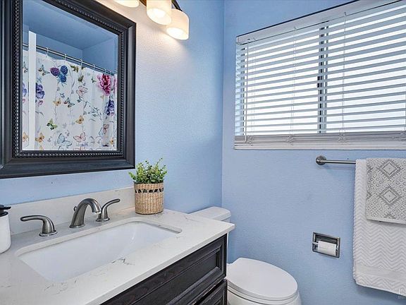 5th image of 1722 Oldfield Way