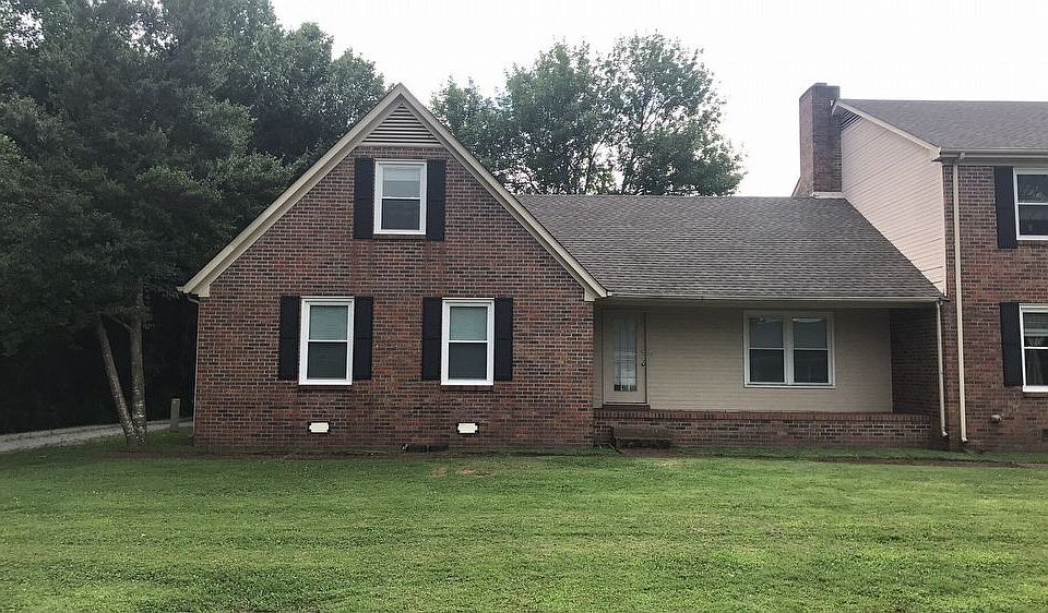 1st image of 862 Village Ct