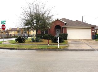 4503 Estate Dr, Baytown, TX 77521