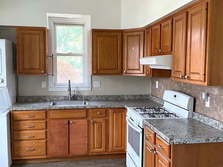 37 W Cedar Ave #B — Photo 5