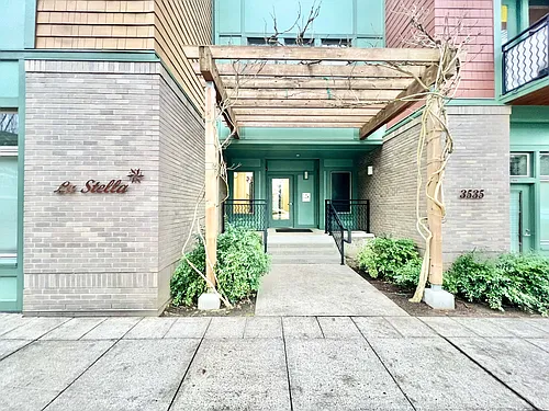 La Stella Photo 1