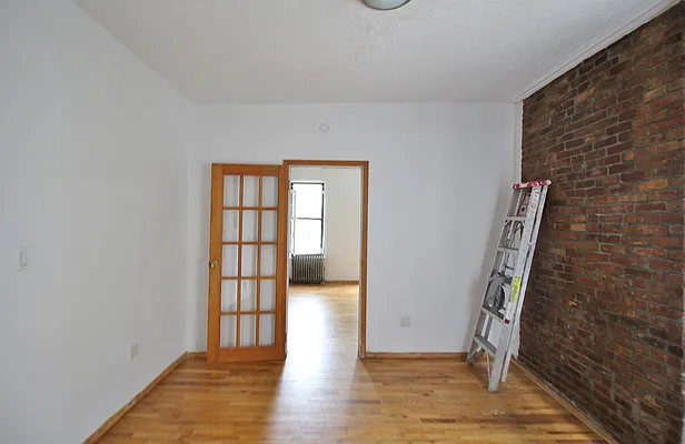 Rented by Julianna Realty Corp | media 16